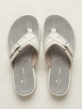 Clarks Sandals in Light Gray and Off-White